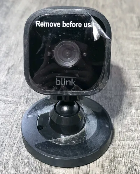 Blink Mini plug-in smart security camera 1080p HD video BCM00300UB - Black