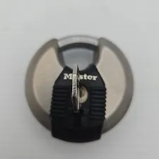 Master Lock M40XKAD Magnum Heavy Duty Stainless Steel Discus Padlock with Key