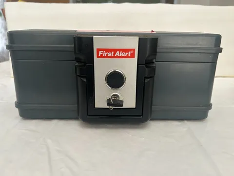 First Alert Waterproof Fire Safe With Handel - Model R15209