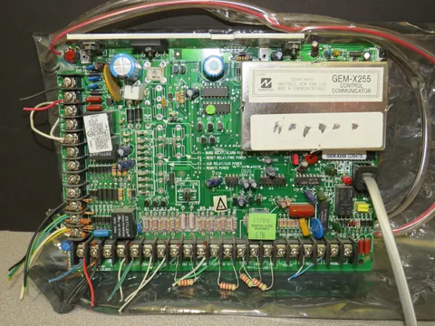 NAPCO GEM-X255 SECURITY ALARM CONTROL COMMUNICATOR