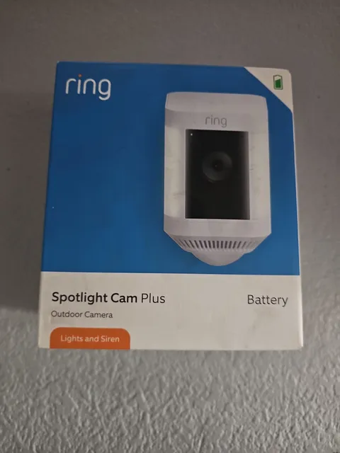 Ring - Spotlight Cam Plus Outdoor/Indoor Wireless 1080p Battery Camera - White