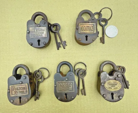 Small Padlock w/2 keys Choice of Prison Name-Alcatraz, Yuma, San Quentin, Sing