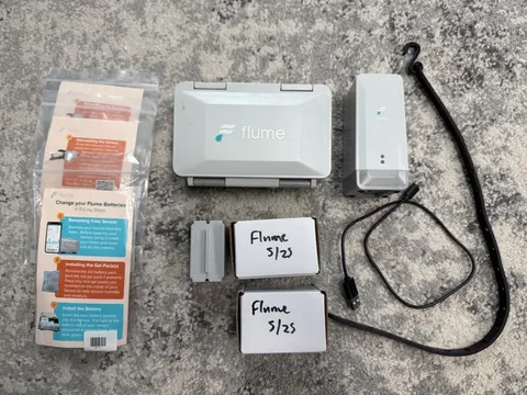 Flume 2 Home Water Monitor & Leak Detector + Two Extra Batteries