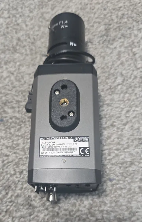 Samsung SCB-2000N Super High Resolution Digital Color Camera w/ Lens 2.8-12mm