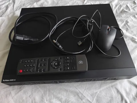 INTERLOGIX TRUVISION NVR 11 DIGITAL VIDEO RECORDER H.264 8-CHANNEL IP PoE 3TB