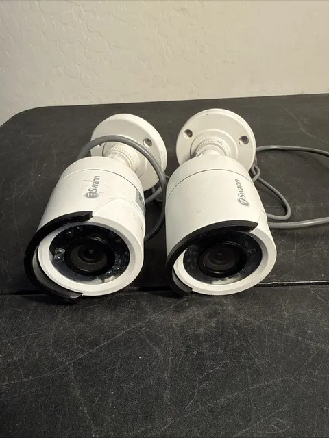 Swann SRPRO-T855CAM Day/Night Security Camera-Night Vision Lot Of 2