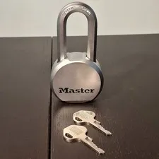 Master 2-1/2in Wide Magnum Solid Steel Body Padlock with 2in Shackle