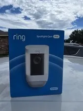 Spotlight Cam Pro, Battery with 2K Video and Ring Vision - White