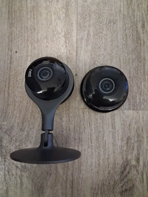 2 Google Nest Cams Indoor Security Cameras 1st Gen A0005 No Wires