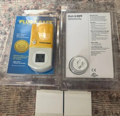 2 Plug & Safe Motion Sensor Detector Wireless Home Theft Security System PS8