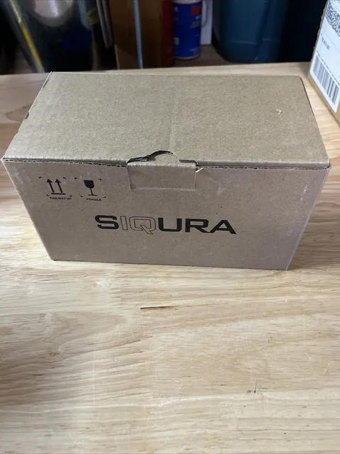 SIQURA BL2002F4-EI Bullet Camera Open Box No Screws