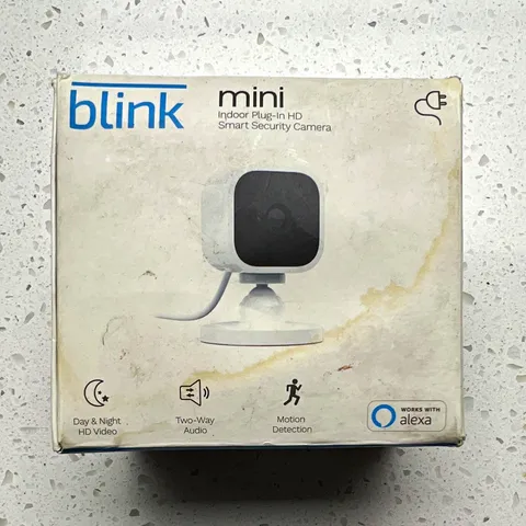Blink Mini Indoor 1080p Wi-Fi IP Camera Motion Detection Two-Way Audio Alexa