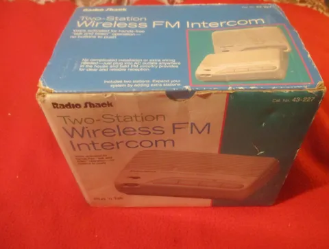 Radio Shack Two-Station Wireless FM Intercom 43-227 Plug n Talk New in Open Box