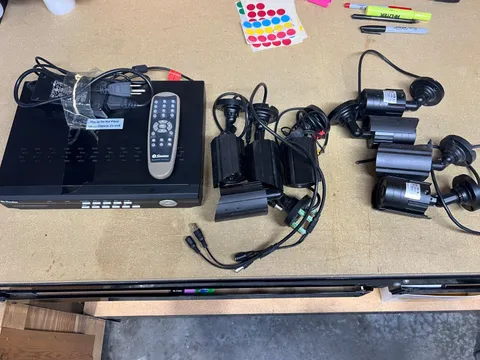 Swann Advanced Series 8 Channel H.264 Digital Video Recorder w/Remote & Cameras