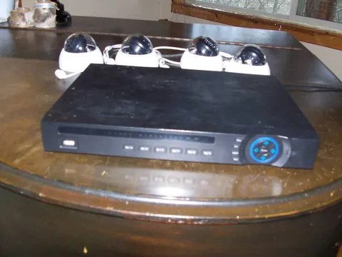 Network Video Recorder Model #NVR4204-P-ADT-2, 4 cameras, power cord, WORKS