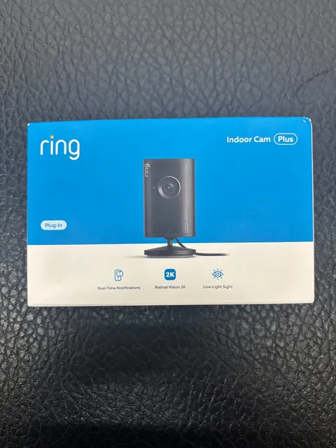 Ring Indoor Cam Plus, Plug-In, Retinal Vision 2K , Black, *NEW and SEALED*