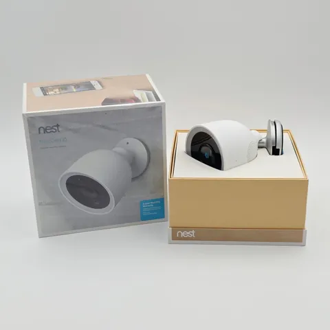 *Read* Nest Cam IQ Outdoor 1st Gen Wired Security Camera NC4101US White Open Box