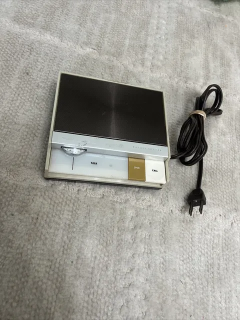Vintage Realistic 43-210 Plug N Talk Solid State Wireless Intercom
