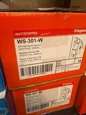 NEW WATTSTOPPER WS-301-W PIR WALL SWITCH OCCUPANCY SENSOR 120/277V 900SF WHITE
