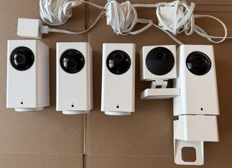 Wyze Cam Pan v2 and Outdoor v2 Wi-Fi Camera Night Vision - Lot Of 5 - TESTED