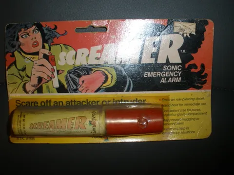 NEW NOS Screamer Sonic Emergency Alarm Vintage Attacker Deterrent Sealed (051)