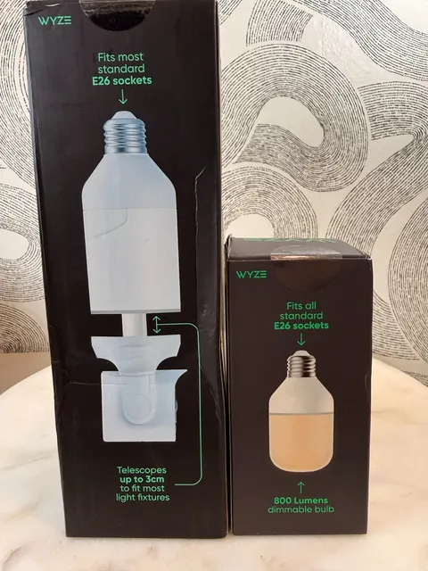 Wyze Bulb Cam + Accessory Bulb Bundle E26 800 Lumens Security Camera New