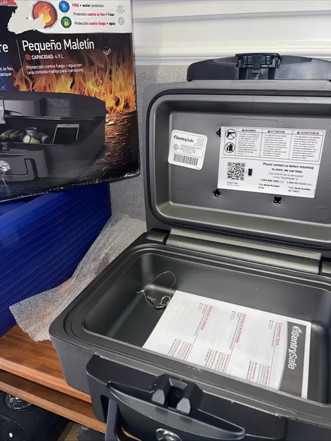 NIB SentrySafe H0100 Small Chest Fire & Waterproof Safe Black