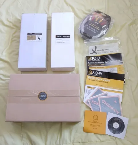 NEW Q-See Premium Series 8-Channel 1TB HDD with (4) 700 TVL Cameras Unopened