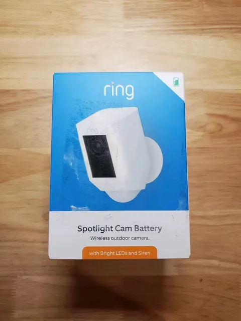 RING Spotlight Cam Battery Outdoor Security Camera & Spotlight (SEALED NEW)