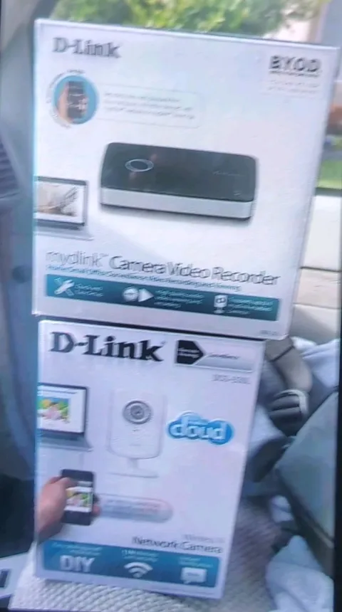 (bundle) D-Link DCS-930L Wireless N Network Camera mydlink Cloud Home Security 
