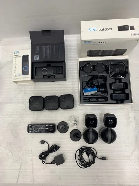 Blink Mixed Lot/ Mini Pan Tilt camera/ Outdoor Camera/Sync Module Lot