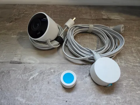 Google Nest Cam Outdoor 1st Gen A0033 NC2100ES Wired 1080p With A0038 Adapter