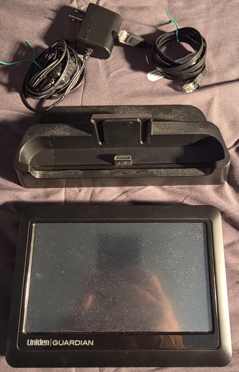 Uniden Guardian G7 LCD Monitor With  AC Adapter And Charging Cradle
