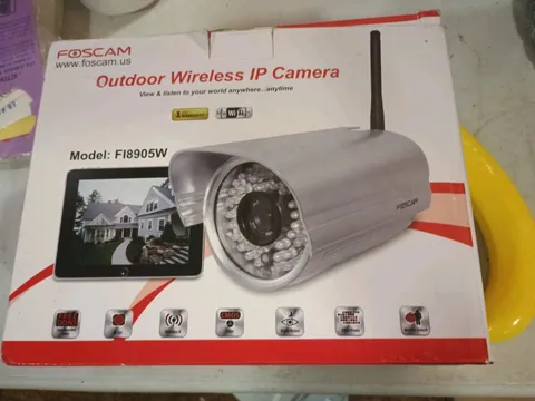 Foscam FI8905W Outdoor Wireless IP Camera Kit Wi-Fi CMOS w/ Night Vision 