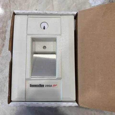Securakey Entracomp 28SA Plus Touchplate Flush Mount Card Reader New In Package