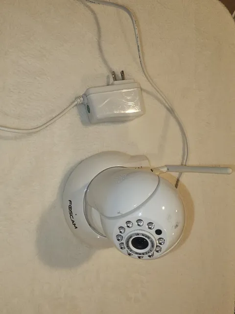 Foscam FI9831W Indoor Wi-Fi IP Surveillance Camera Night Vision White