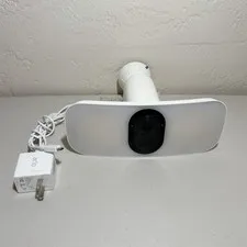 Arlo Pro 3 Wireless LED Floodlight Security Camera 2K HDR FB1001B & Cord