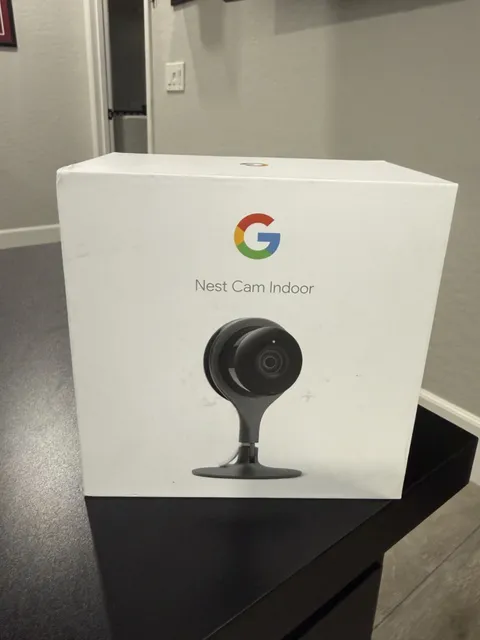 google nest cam indoor nc1102es  Never Used open box