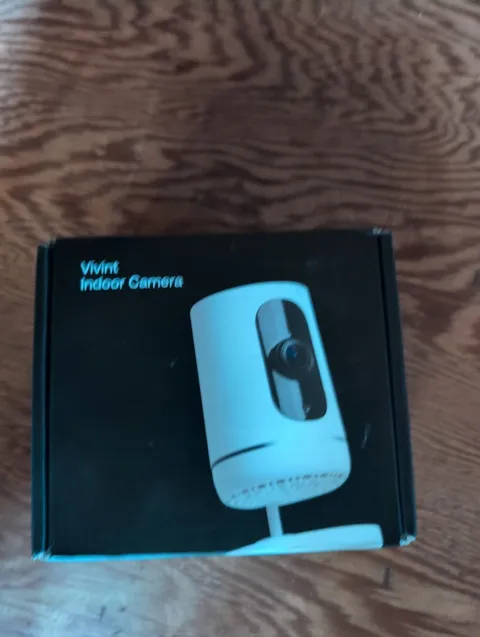NEW Vivint Indoor Wireless IP/Network Wi-Fi Surveillance Camera White Smart Home