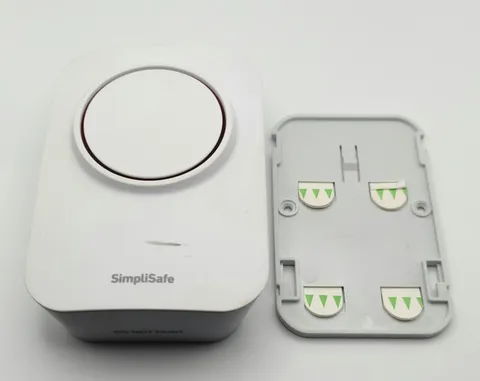 SimpliSafe Extra Siren 105dB Security System SSWS3 Fire Alarm - USED