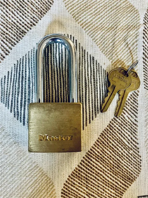 Master #576 Padlock 1 3/4In Key Dual Ball Bearing 5pin Comes With 2 Keys Lock