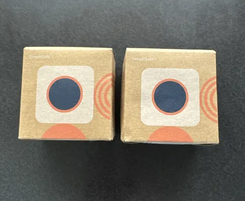 Simplisafe MOTION SENSOR White CA0010 New And Sealed Set Of 2 Same Day Shipping