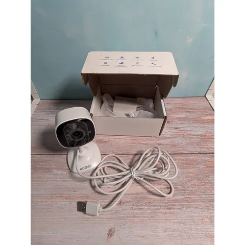 AOQEE C1 2K Indoor/Outdoor Security Camera – Excellent Condition