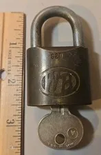 Vtg WB 620 Metal Brass Keyed Padlock