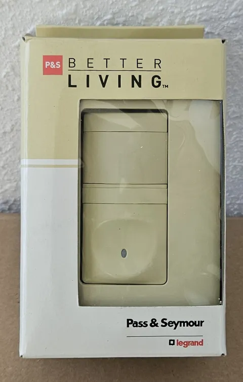 Legrand Pass  & Seymour RWU600U-ICC4 Occupancy Sensing Switch, Ivory 