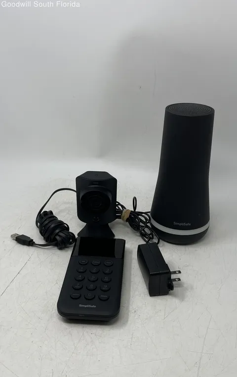 SimpliSafe SSCM1 Home Security Camera Kit Base Station & Keypad 3 Pcs Not Tested