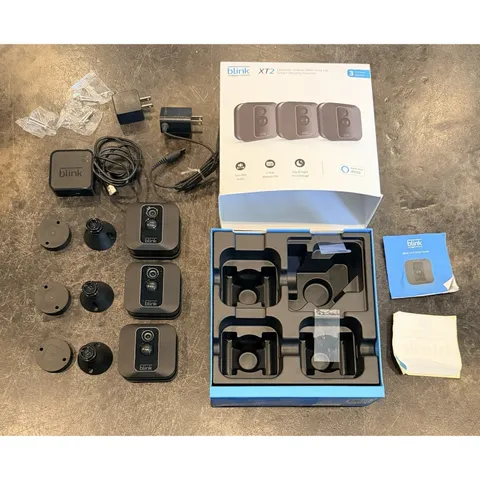 *READ* Lot of 3 Blink XT2 Wi-Fi 1080p Add-on Indoor/Outdoor Security Camera