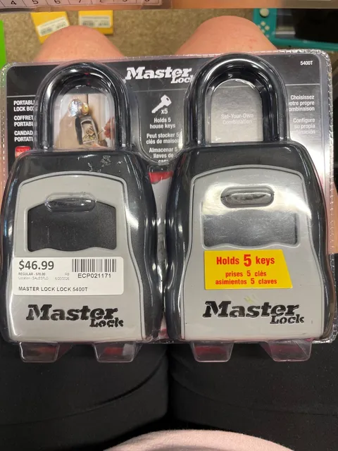 NEW-MASTER LOCK 5400T PORTABLE LOCK BOX (ECP021171)