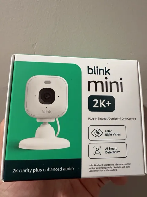 Blink Mini 2K+ Compact Plug-In Security Camera - White New