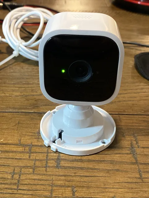 Blink Mini Indoor Plug-In Smart Security Camera 1080p HD - Tested & Working